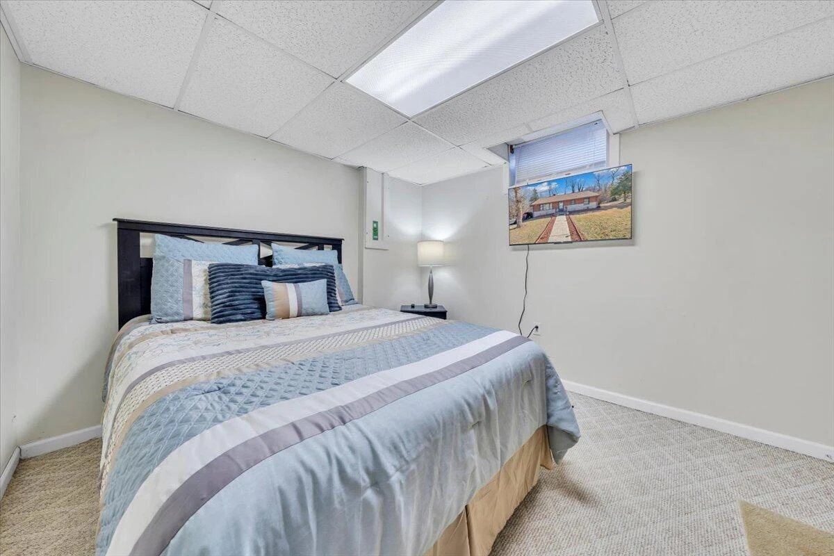 4902 Rowe Ridge RD - Photo 22