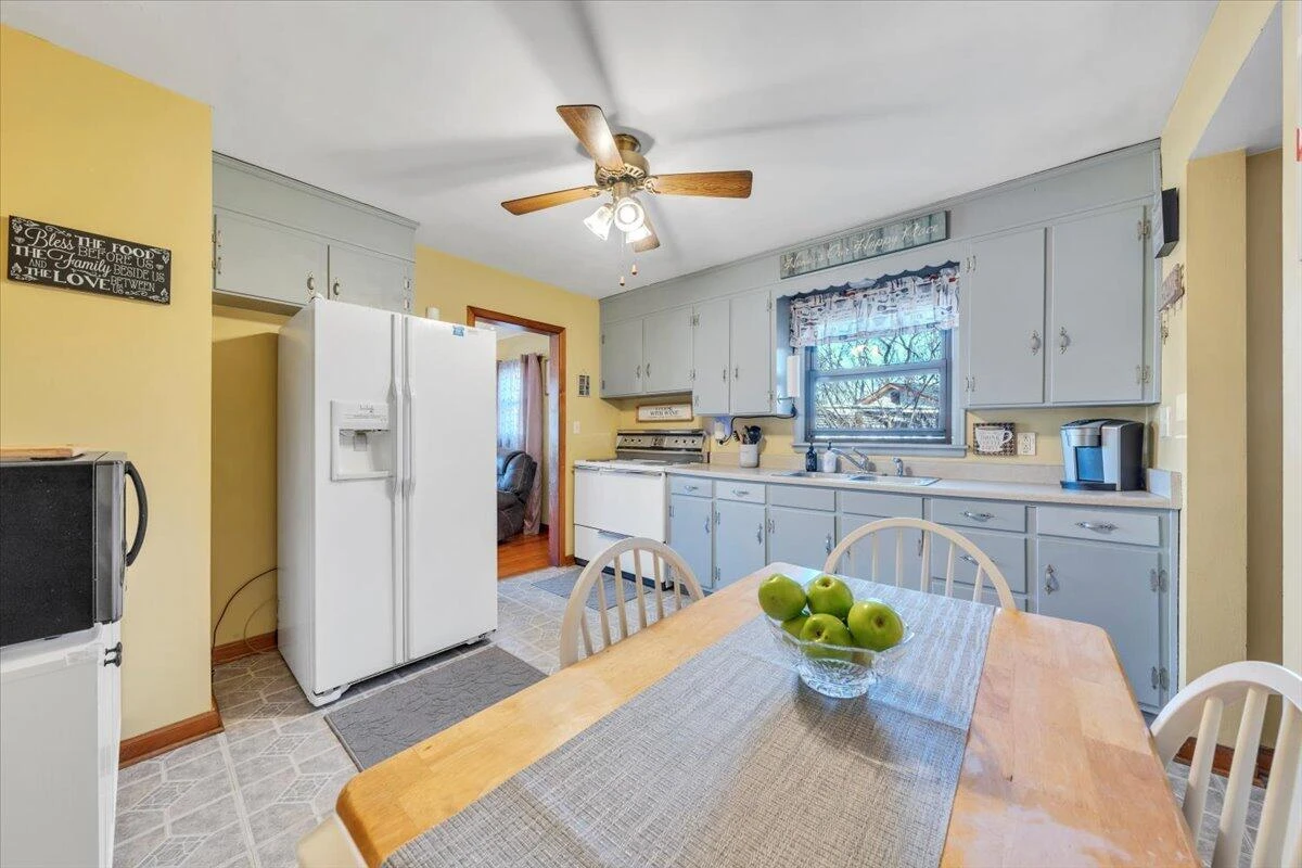 4902 Rowe Ridge RD - Photo 7