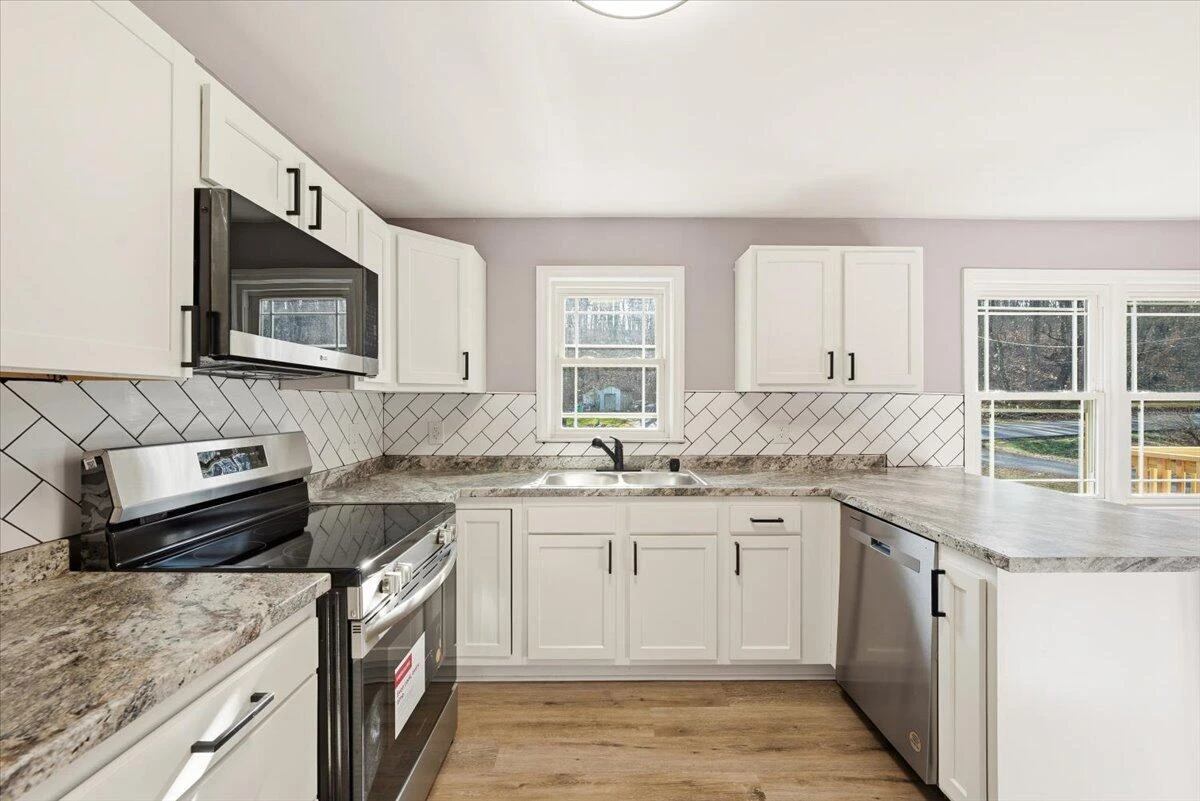 4149 Welcome Valley RD - Photo 3