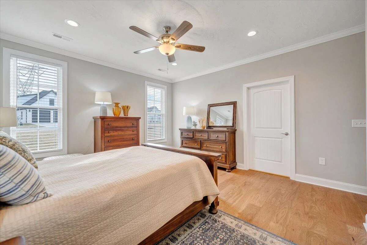 190 Merion CIR - Photo 28
