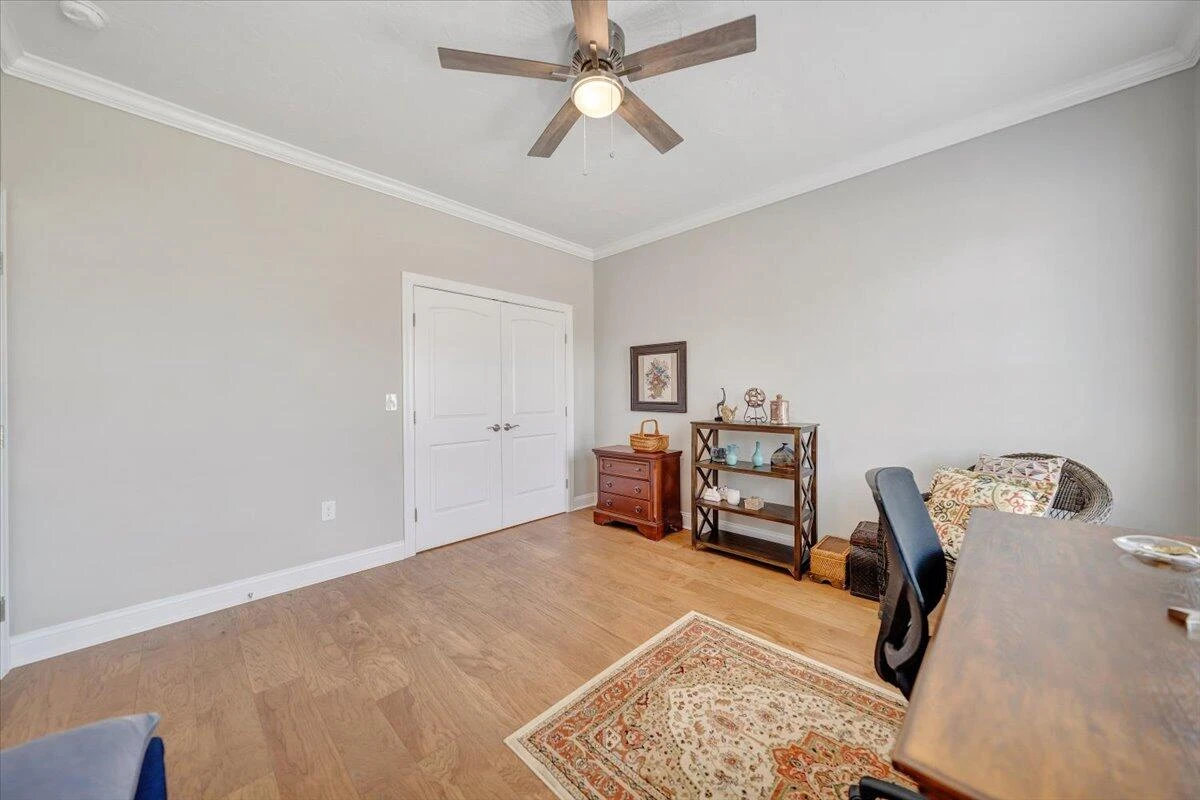 190 Merion CIR - Photo 35