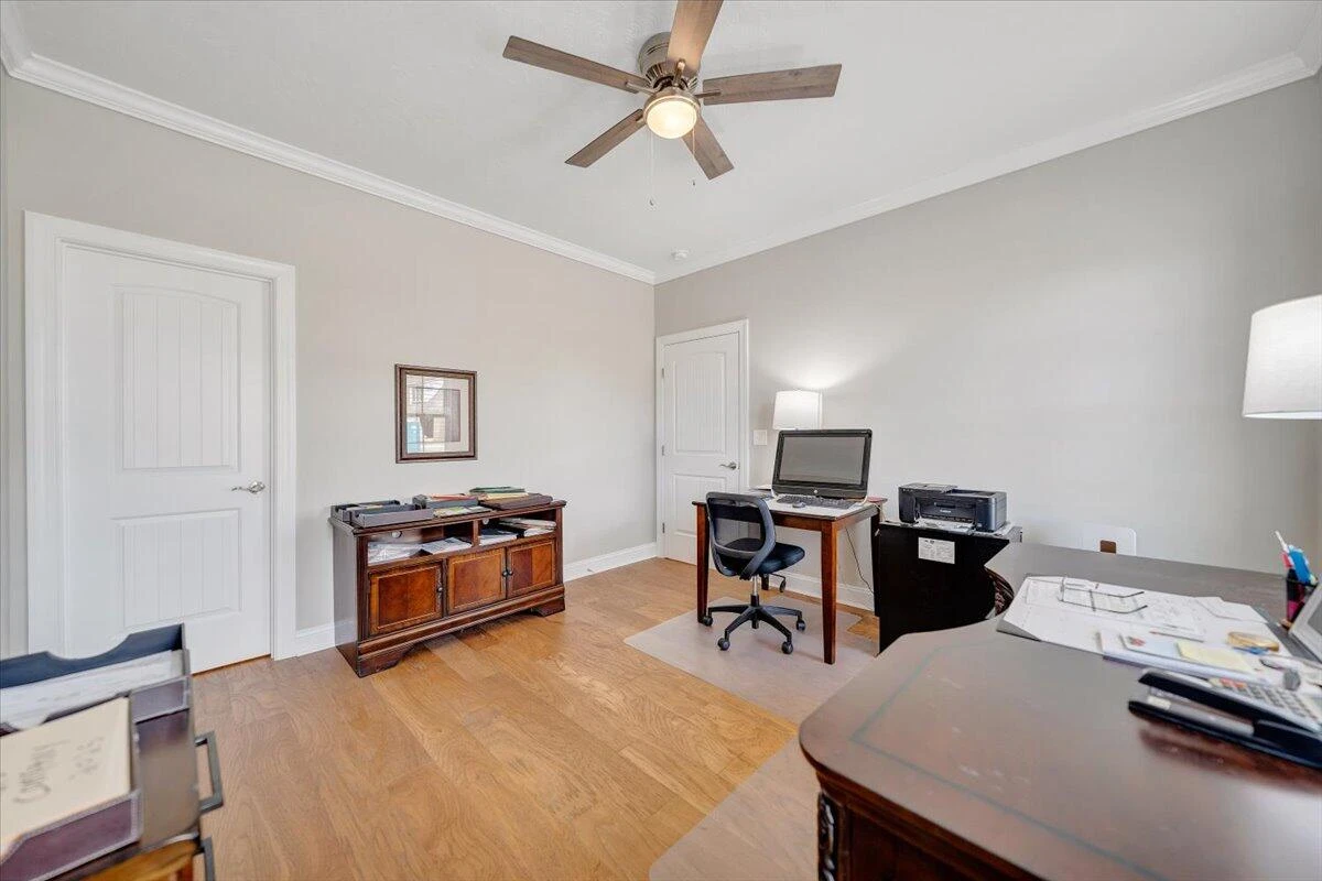190 Merion CIR - Photo 37
