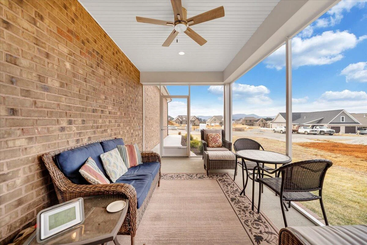 190 Merion CIR - Photo 41