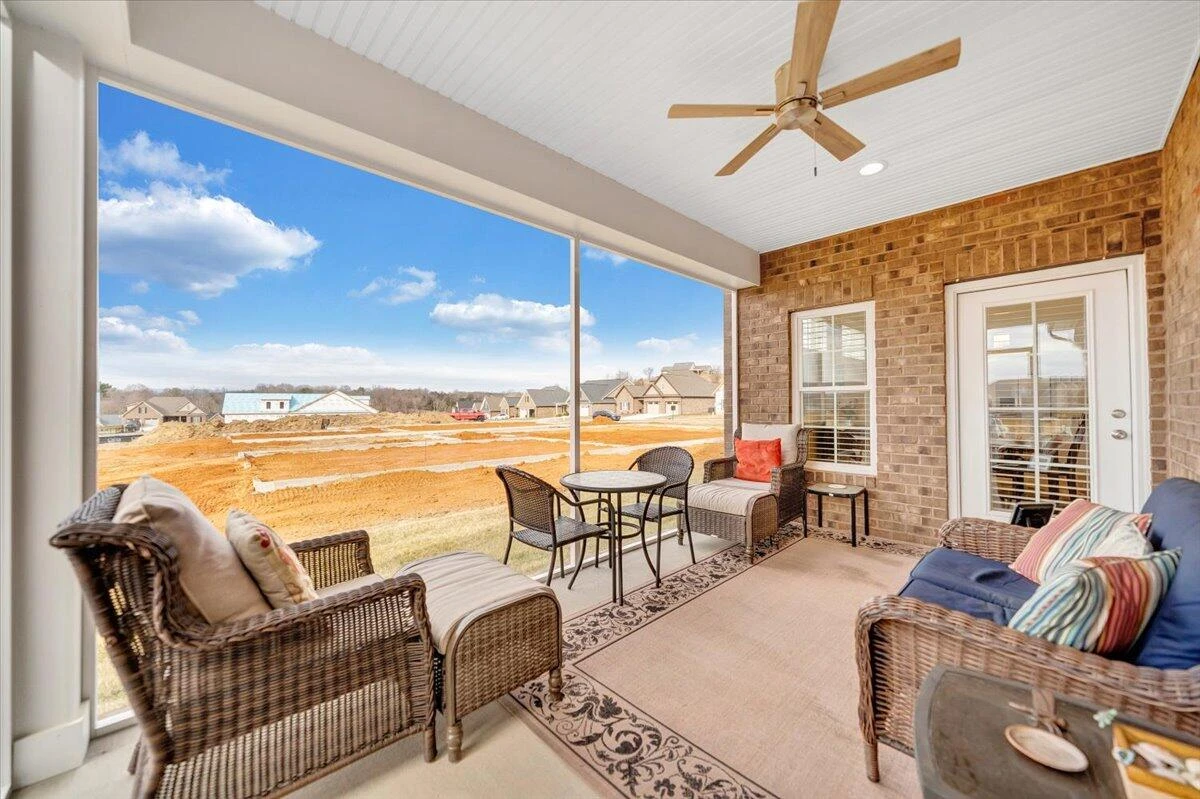 190 Merion CIR - Photo 43