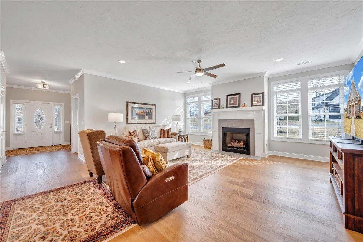 190 Merion CIR - Photo 10