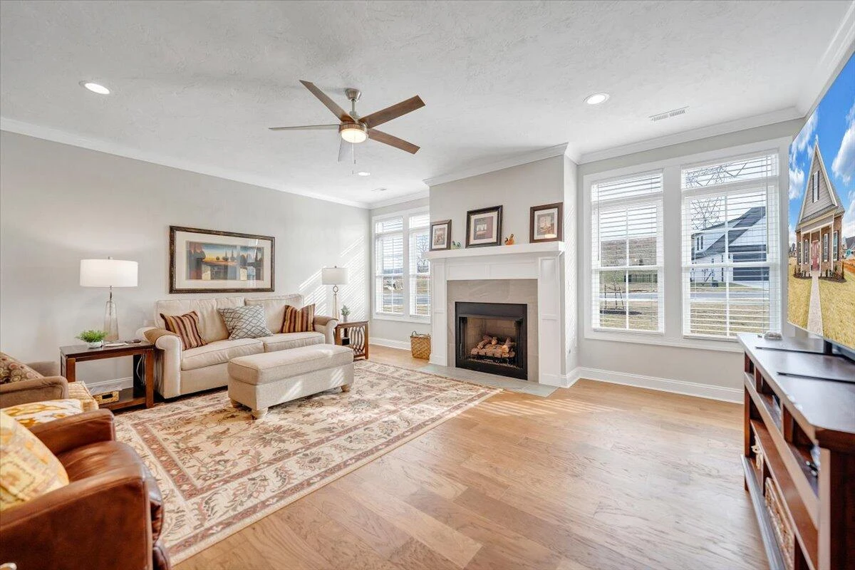 190 Merion CIR - Photo 11