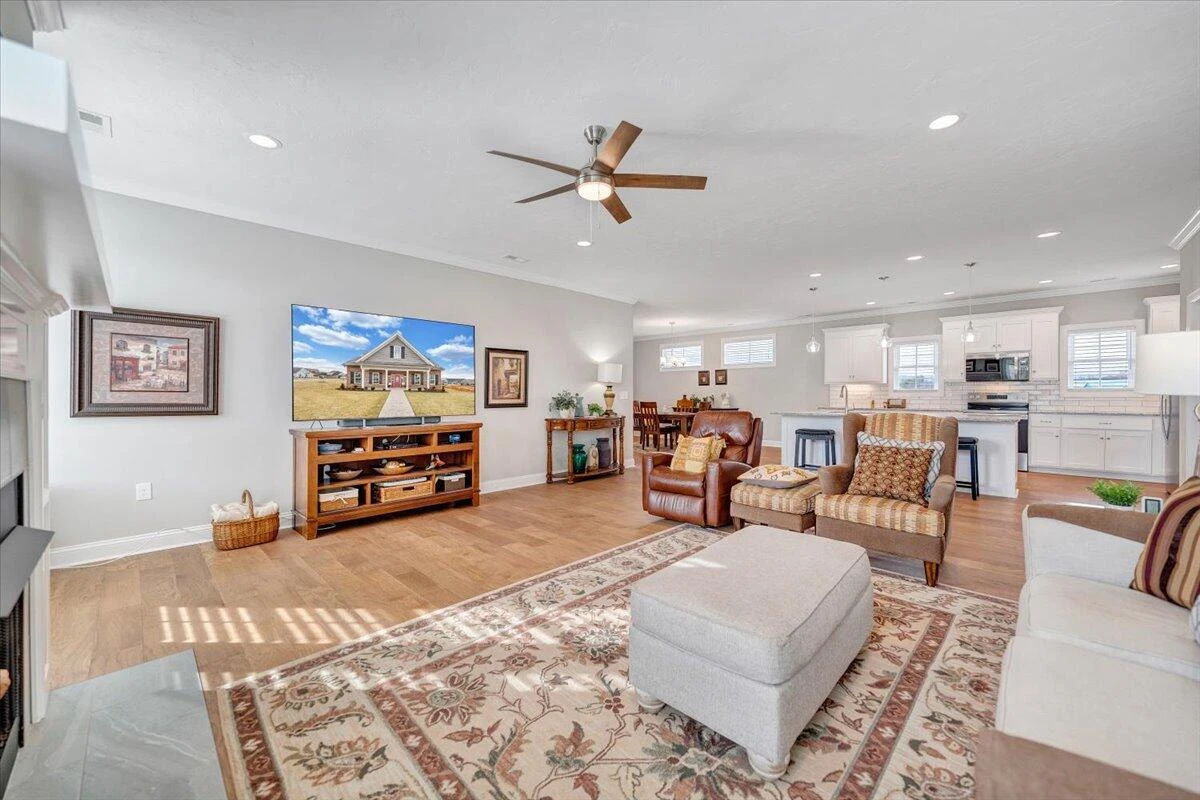 190 Merion CIR - Photo 12