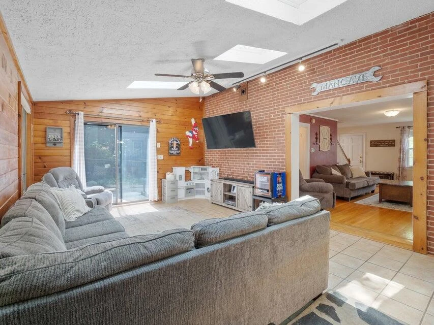 2612 Alberta AVE - Photo 19