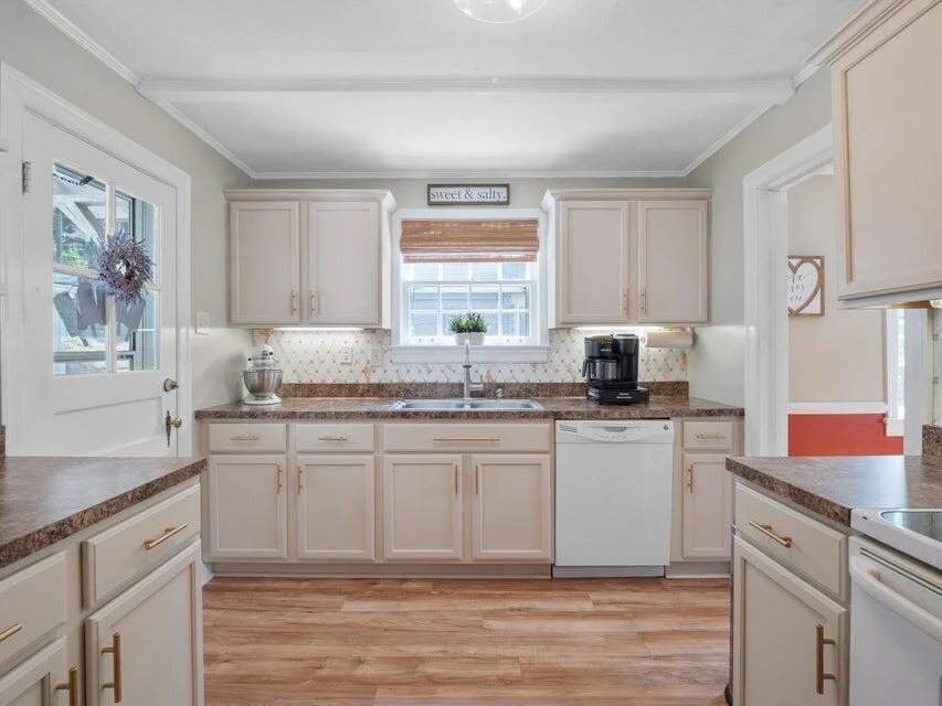 2612 Alberta AVE - Photo 13