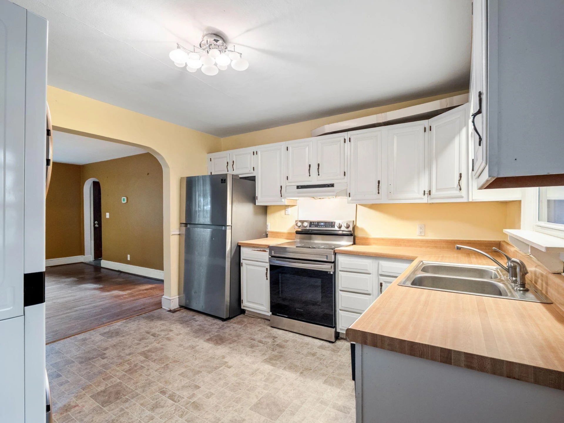2435 Denniston AVE - Photo 6