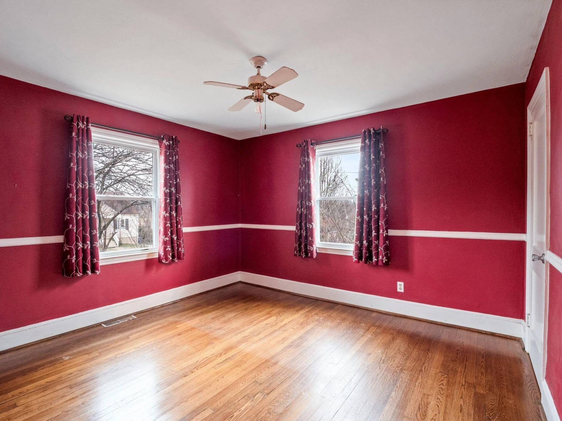 2435 Denniston AVE - Photo 8