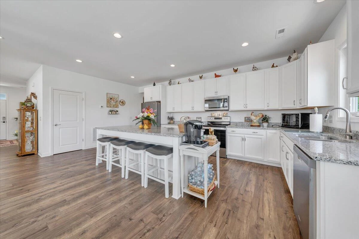 2141 Kings Walk DR - Photo 21