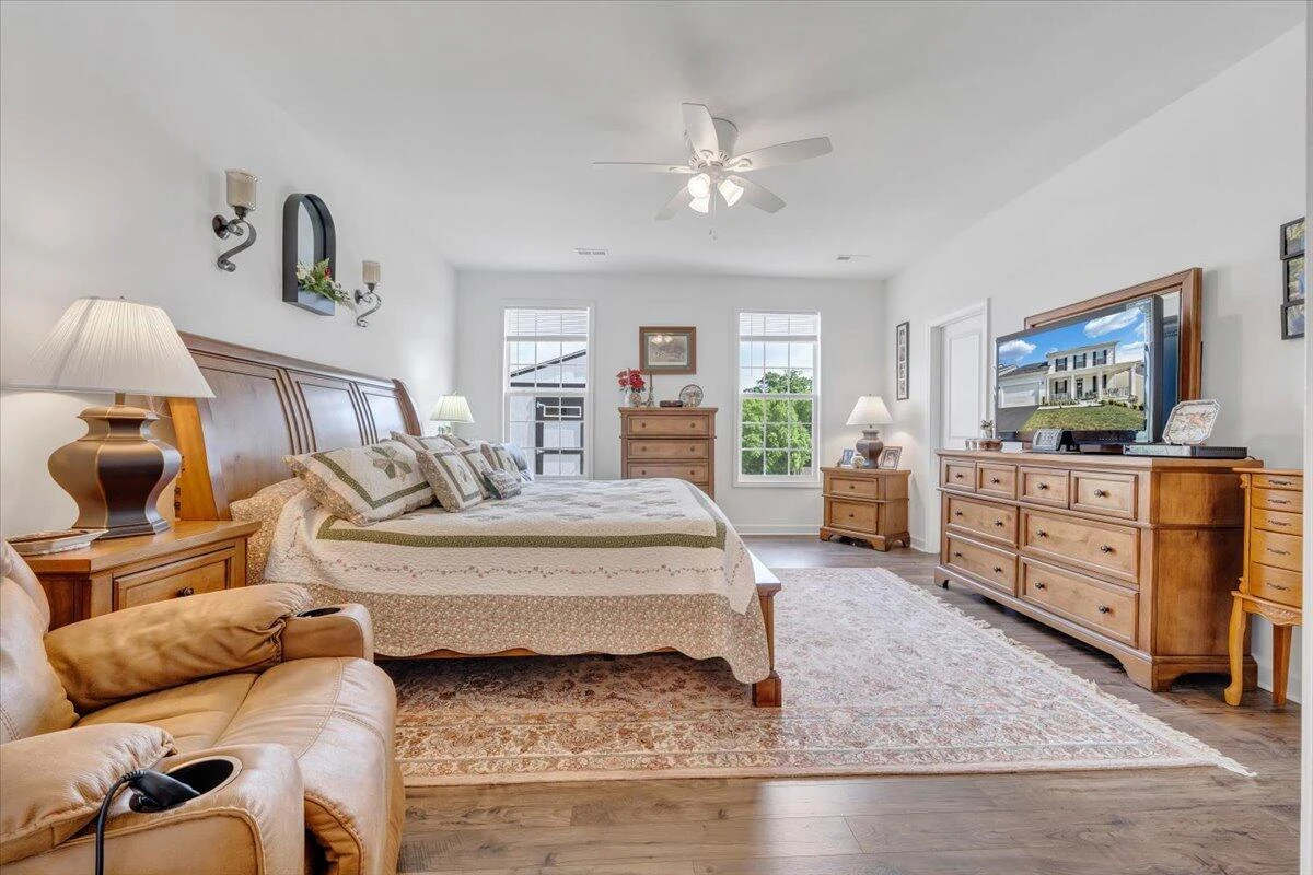2141 Kings Walk DR - Photo 30