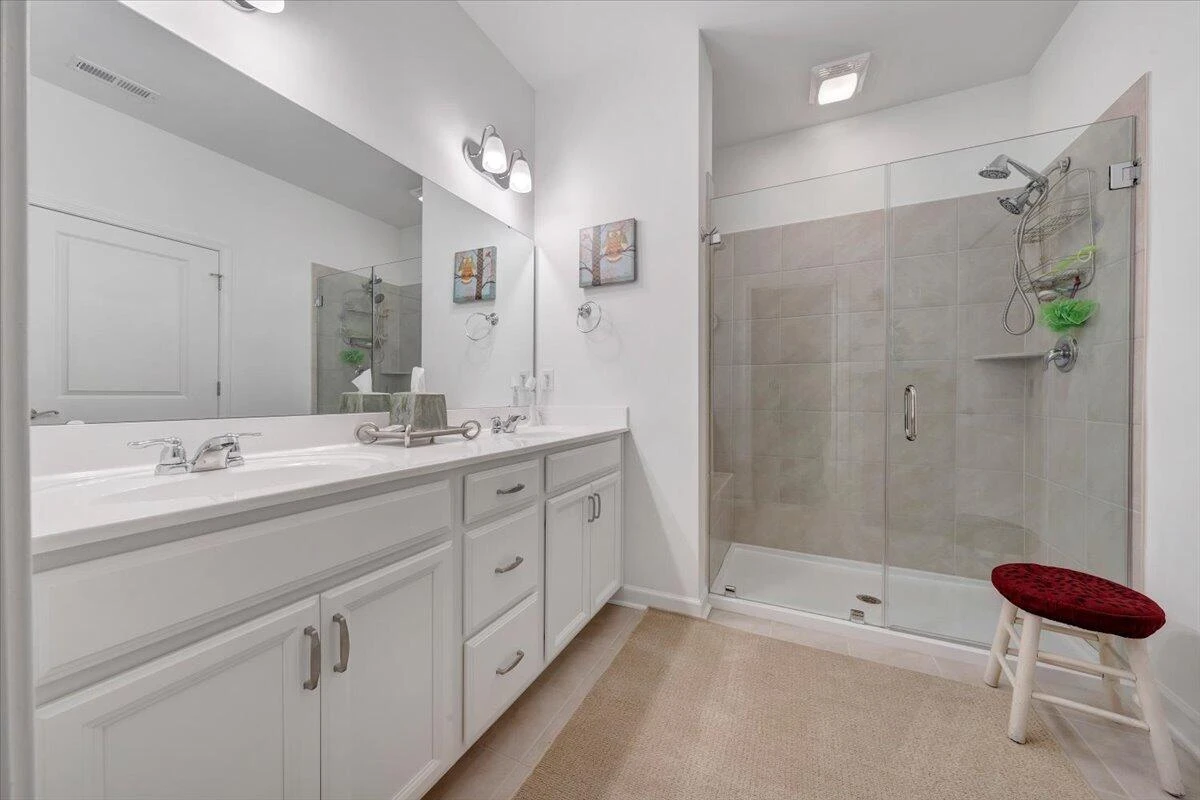 2141 Kings Walk DR - Photo 32