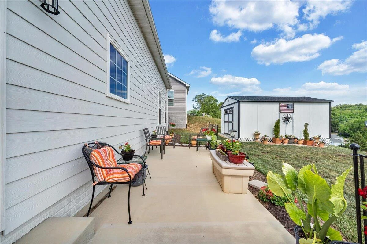 2141 Kings Walk DR - Photo 44