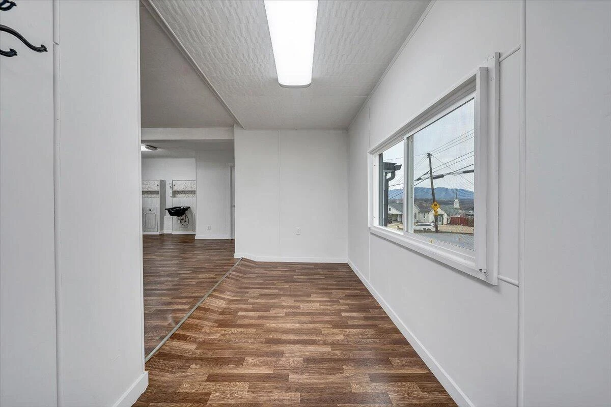801 Bedford RD - Photo 4