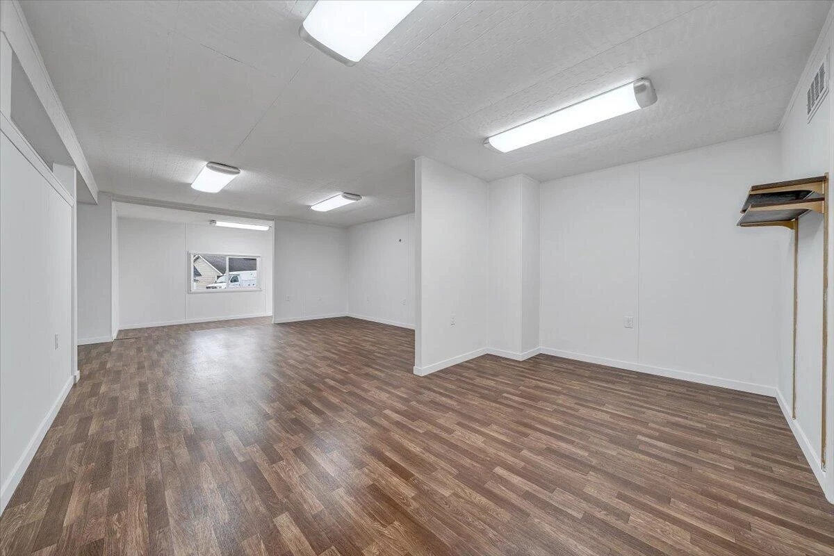 801 Bedford RD - Photo 7