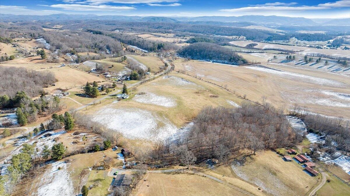 1859 Fort Chiswell RD - Photo 68