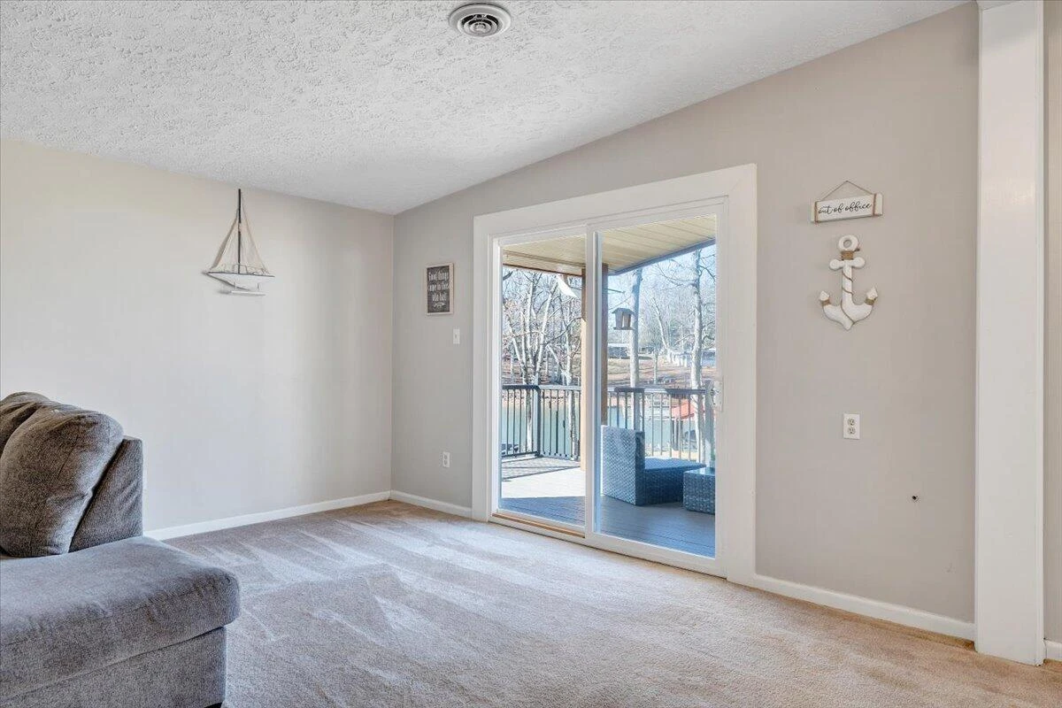 1111 Jefferson Dock RD - Photo 15