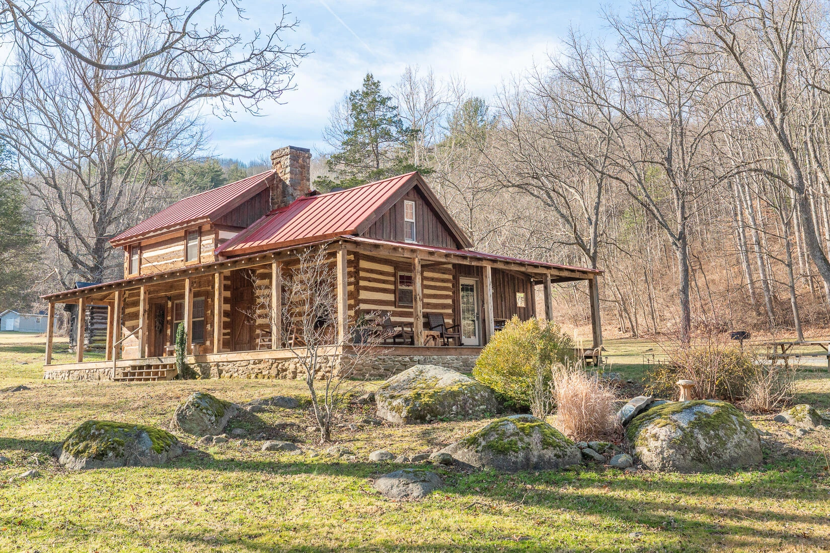 6102 Jennings Creek RD