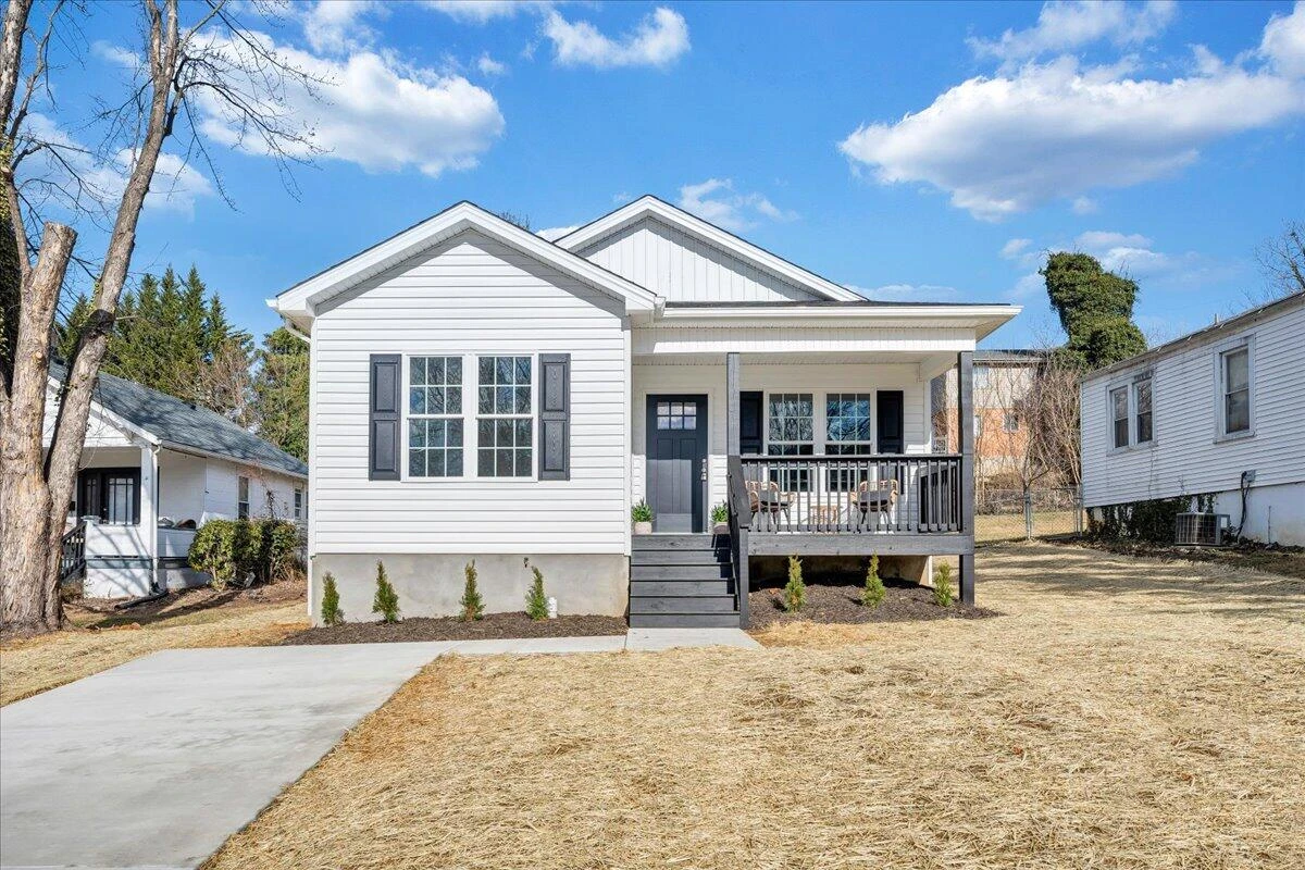 1814 Riverdale RD