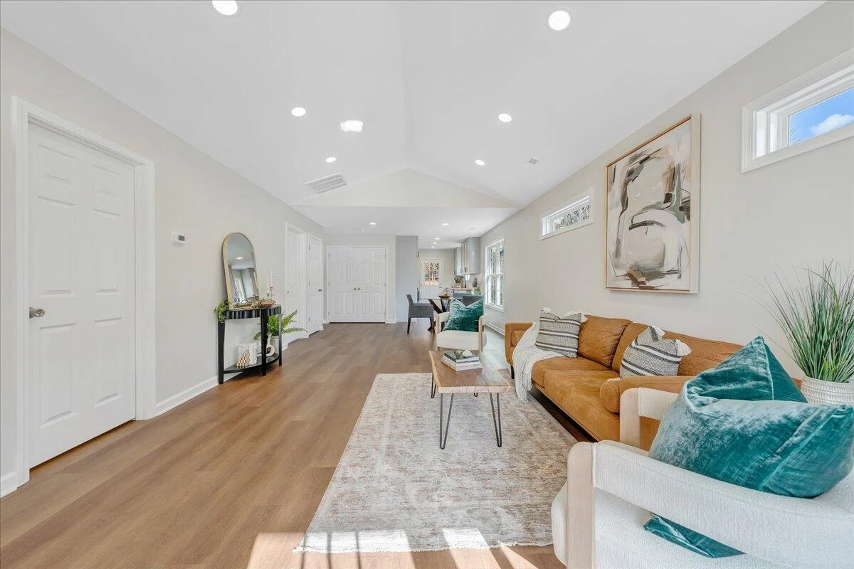 1814 Riverdale RD - Photo 10