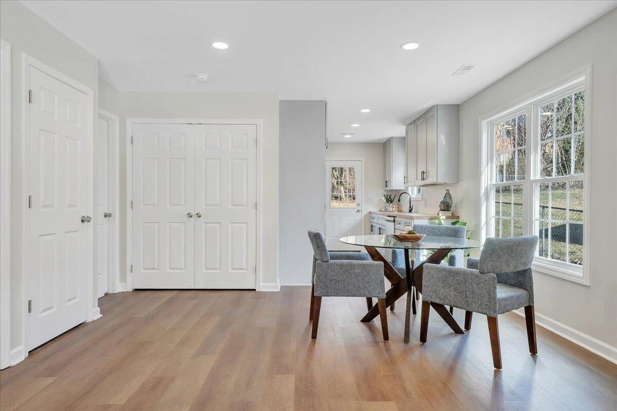 1814 Riverdale RD - Photo 11