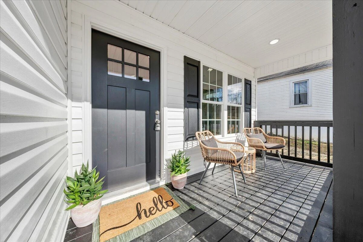 1814 Riverdale RD - Photo 2