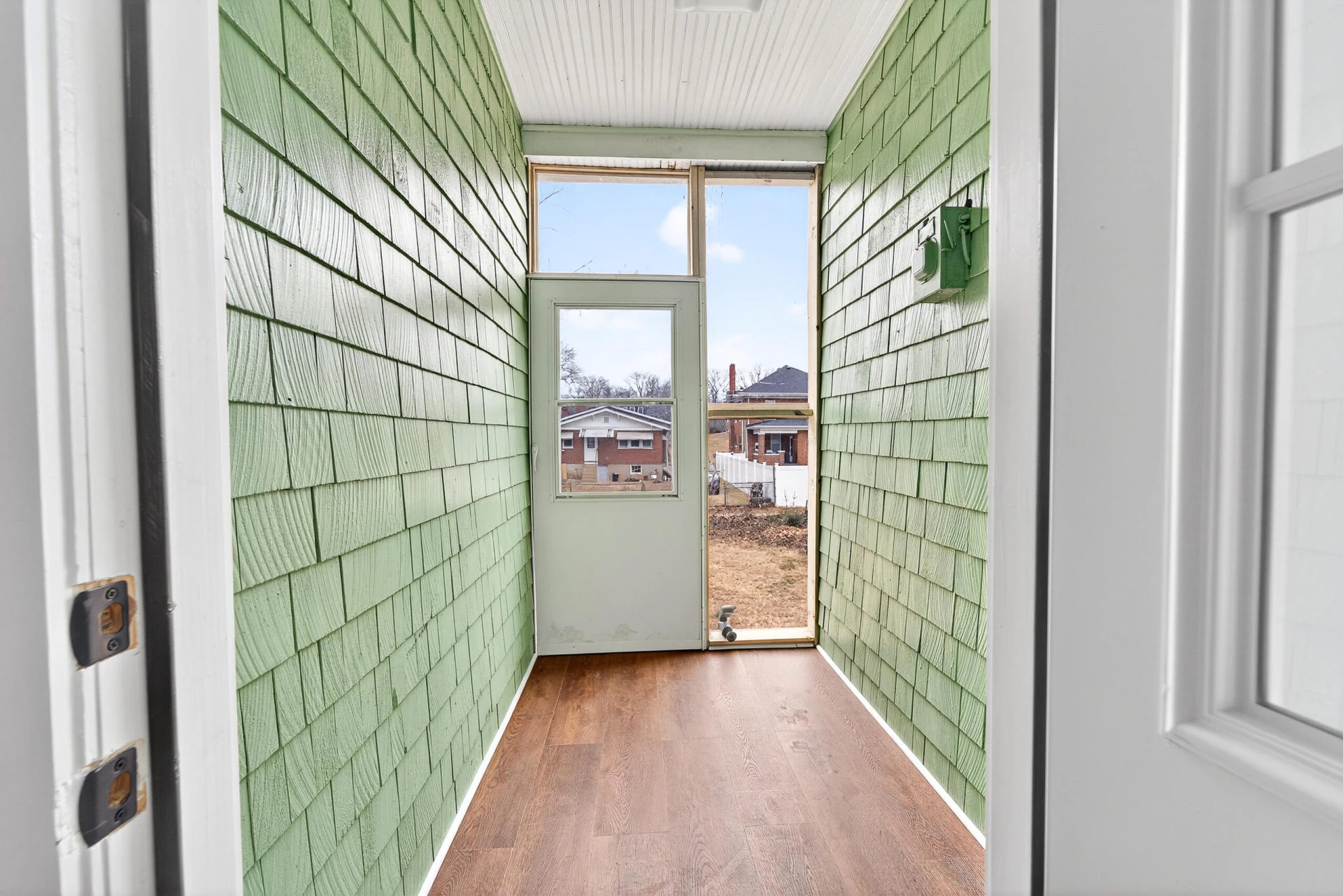 1015 Rugby BLVD - Photo 36