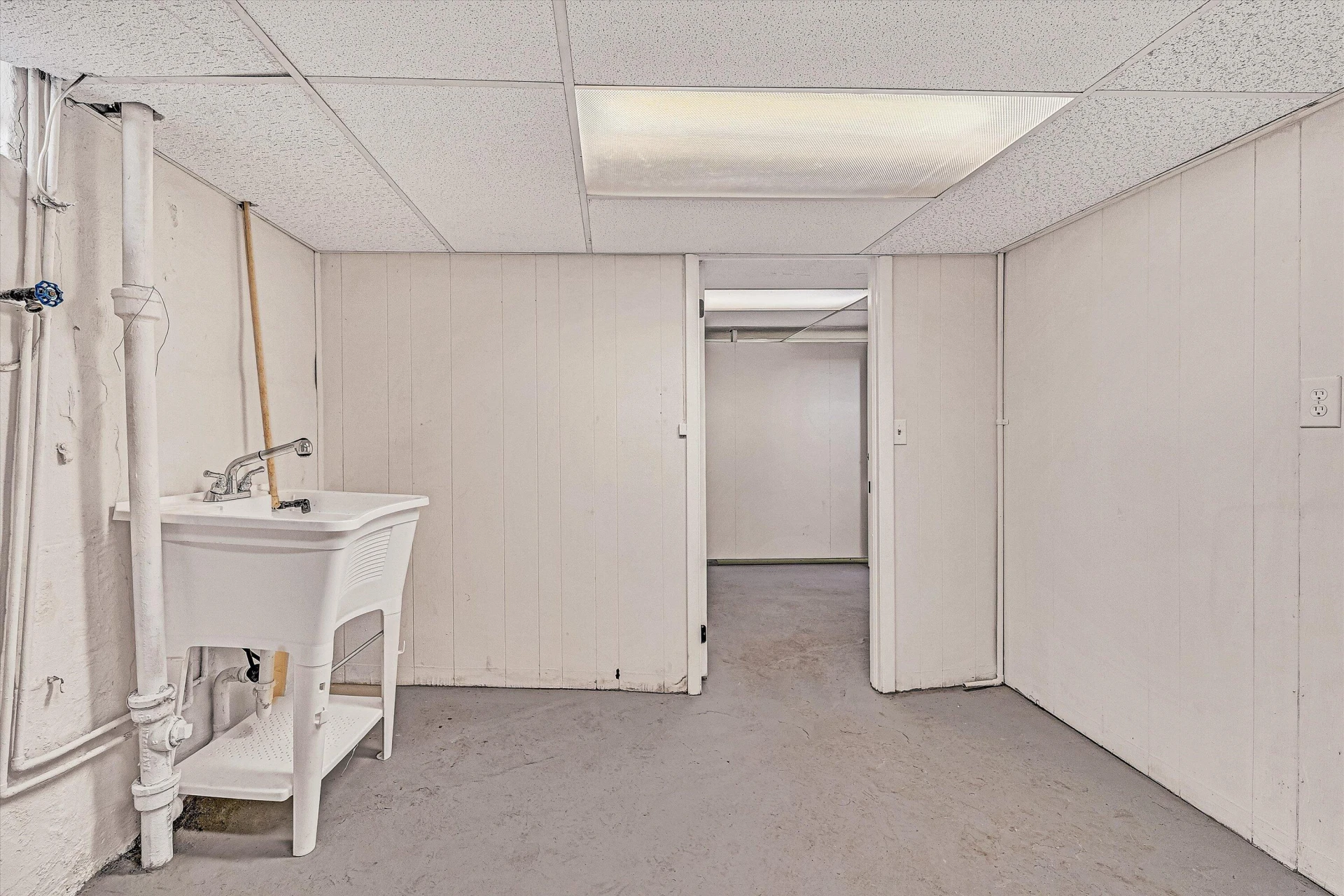 2715 Oakland BLVD - Photo 40