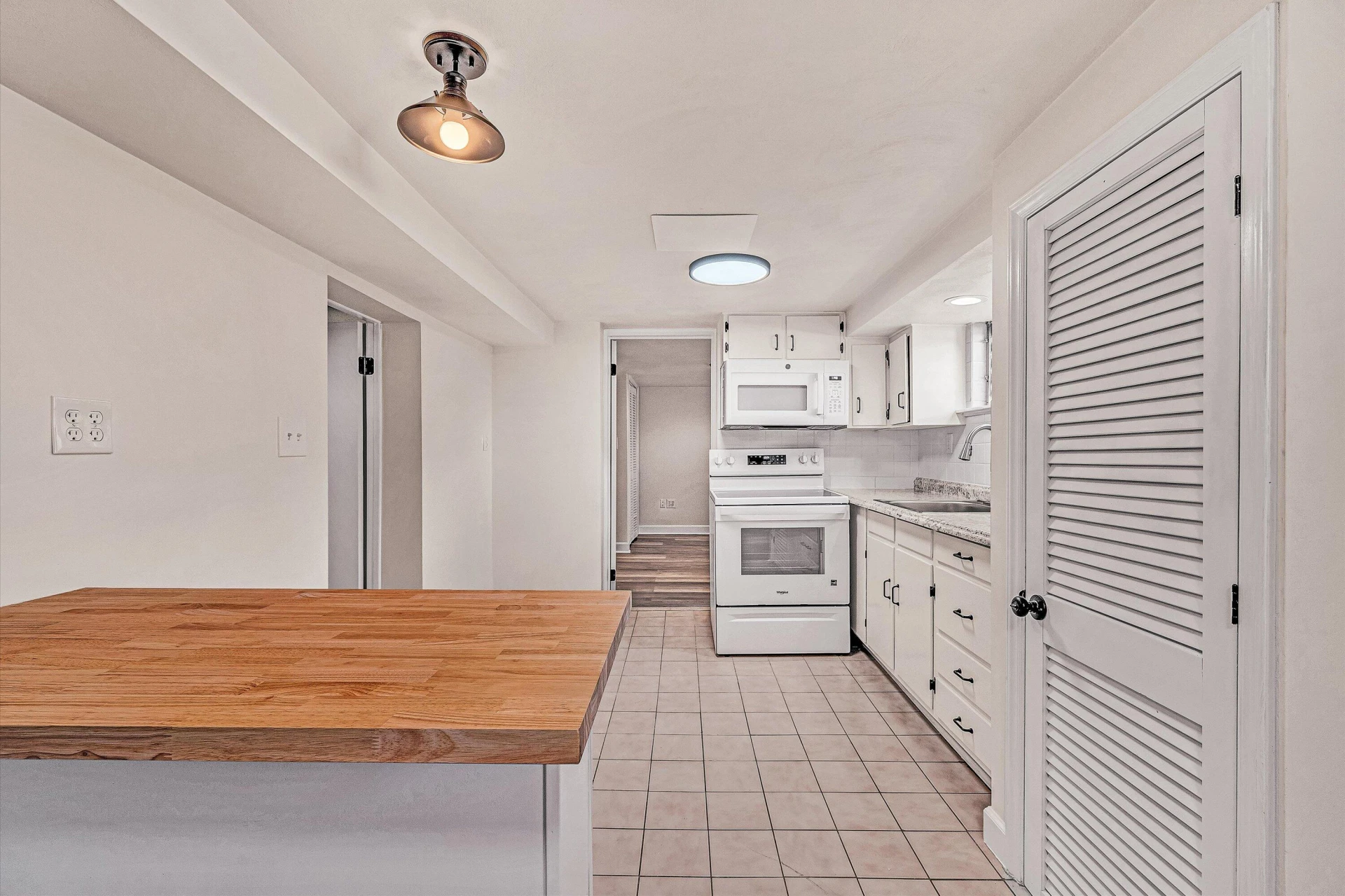 2715 Oakland BLVD - Photo 43