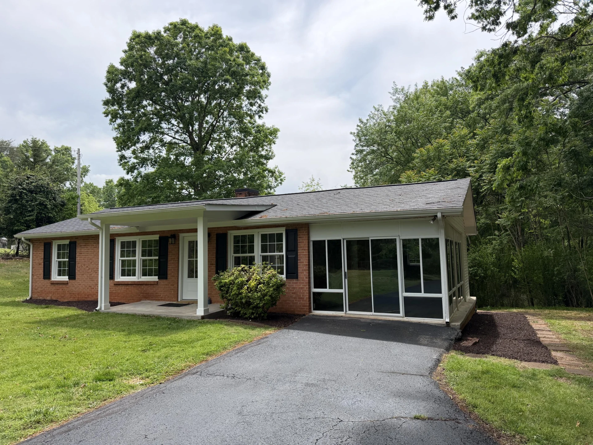 4883 Edwardsville RD