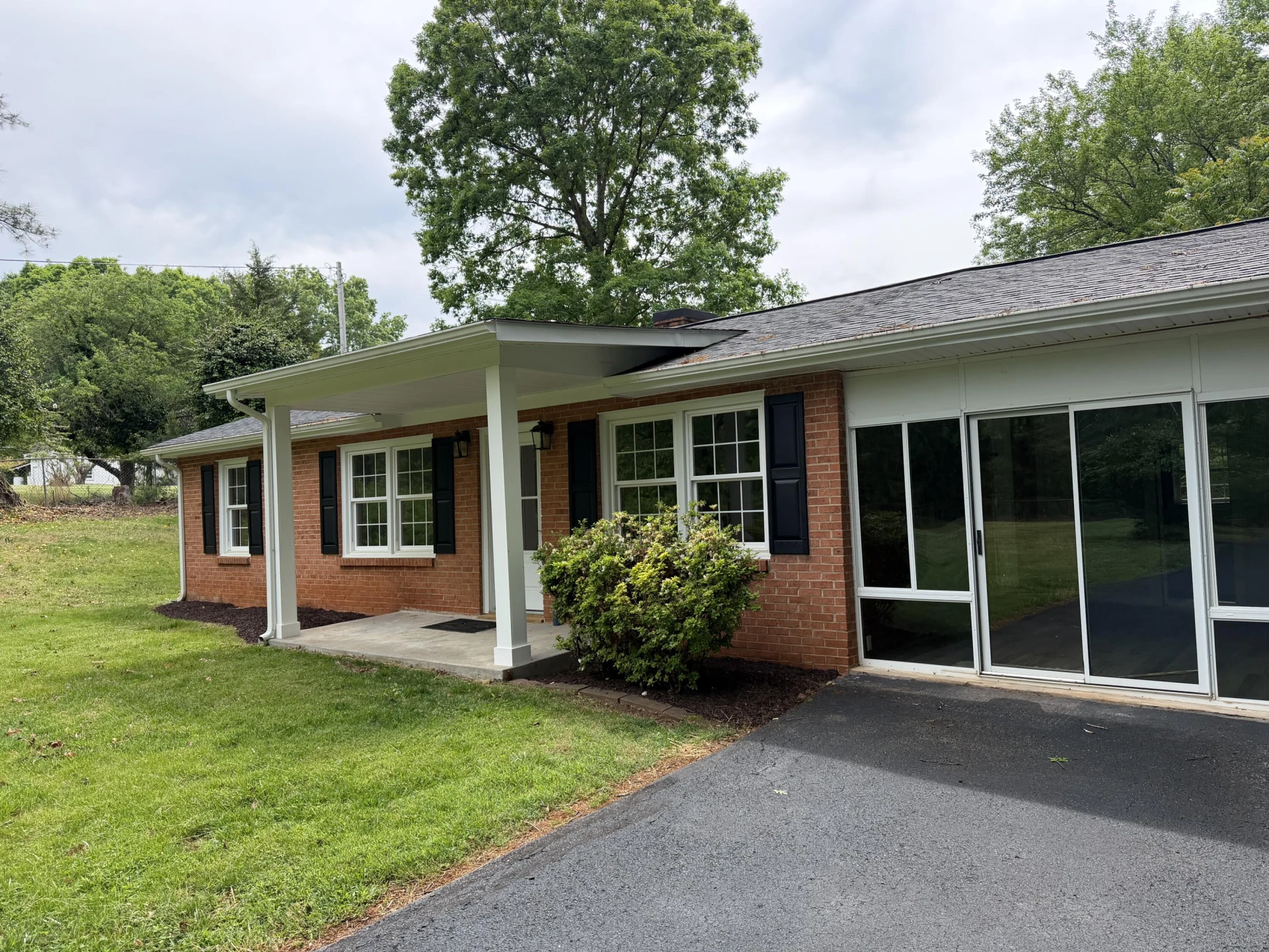 4883 Edwardsville RD - Photo 2