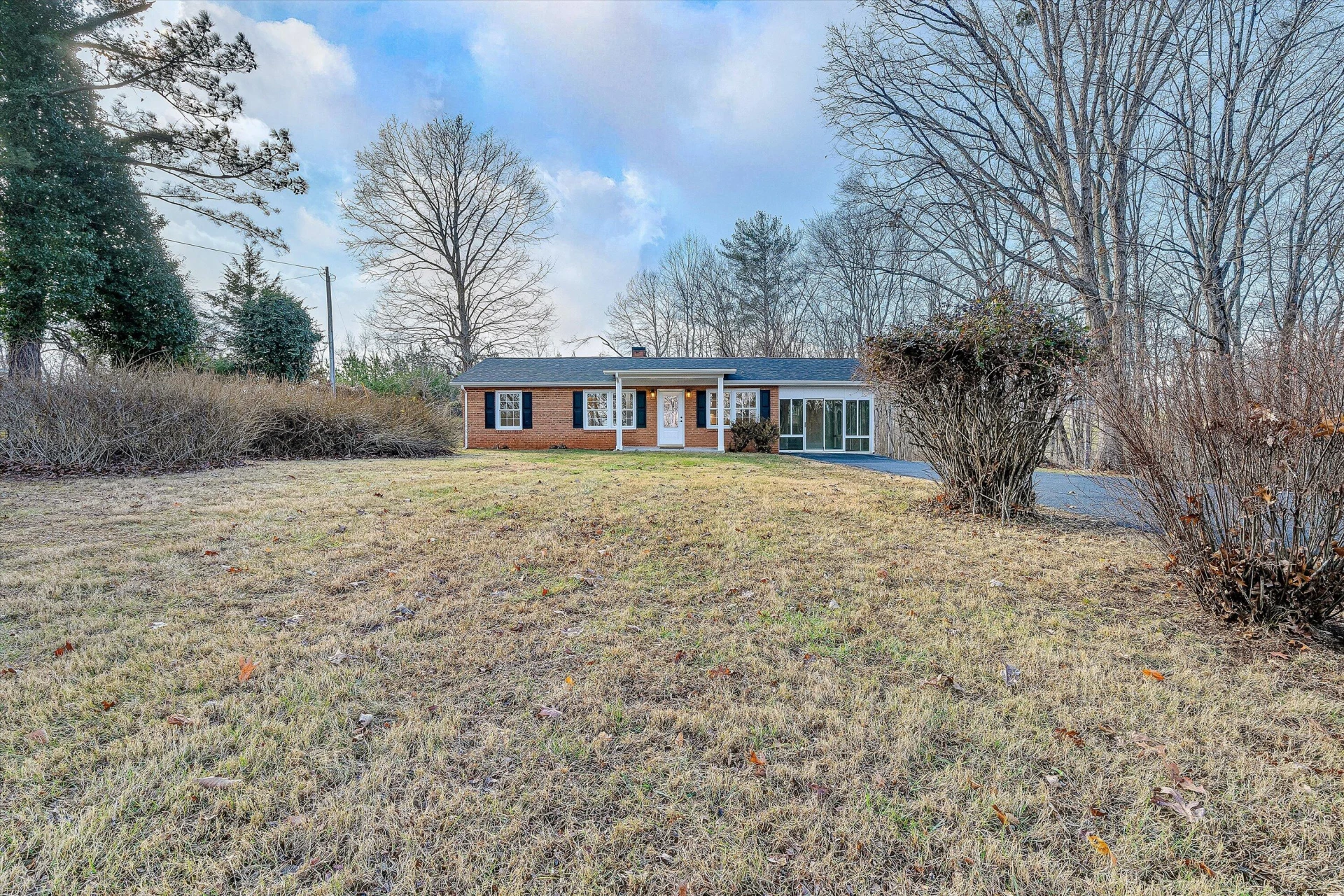4883 Edwardsville RD - Photo 5