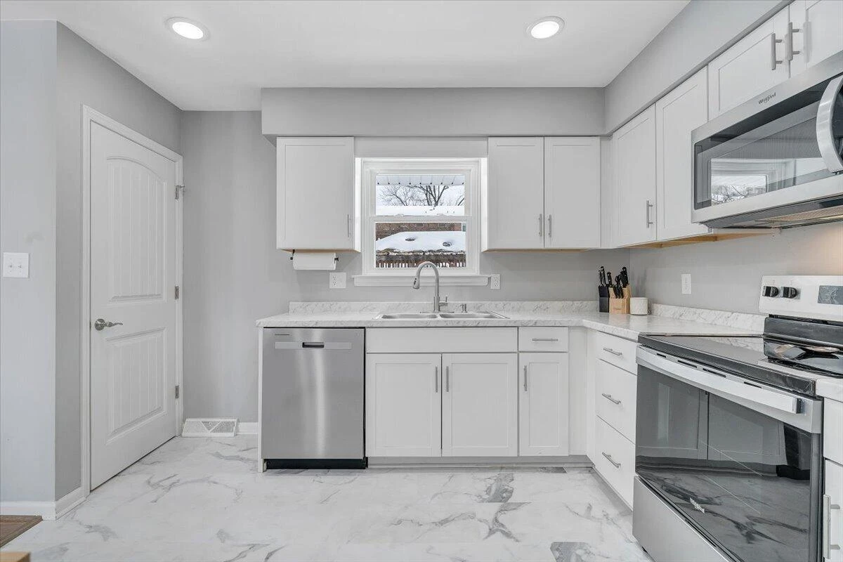 4753 Long Acre DR - Photo 17
