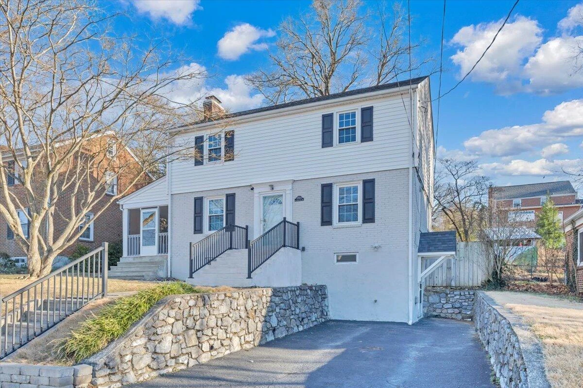 2554 ALBERTA AVE