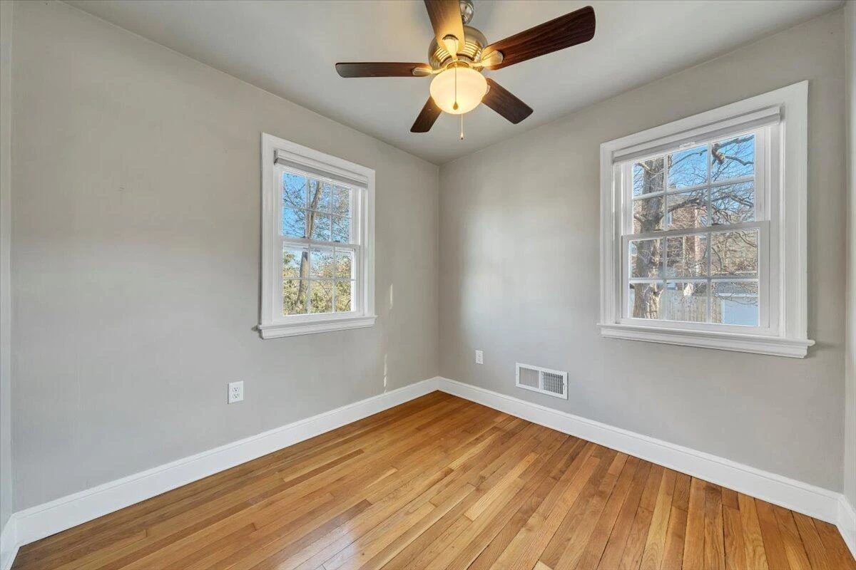 2554 ALBERTA AVE - Photo 20