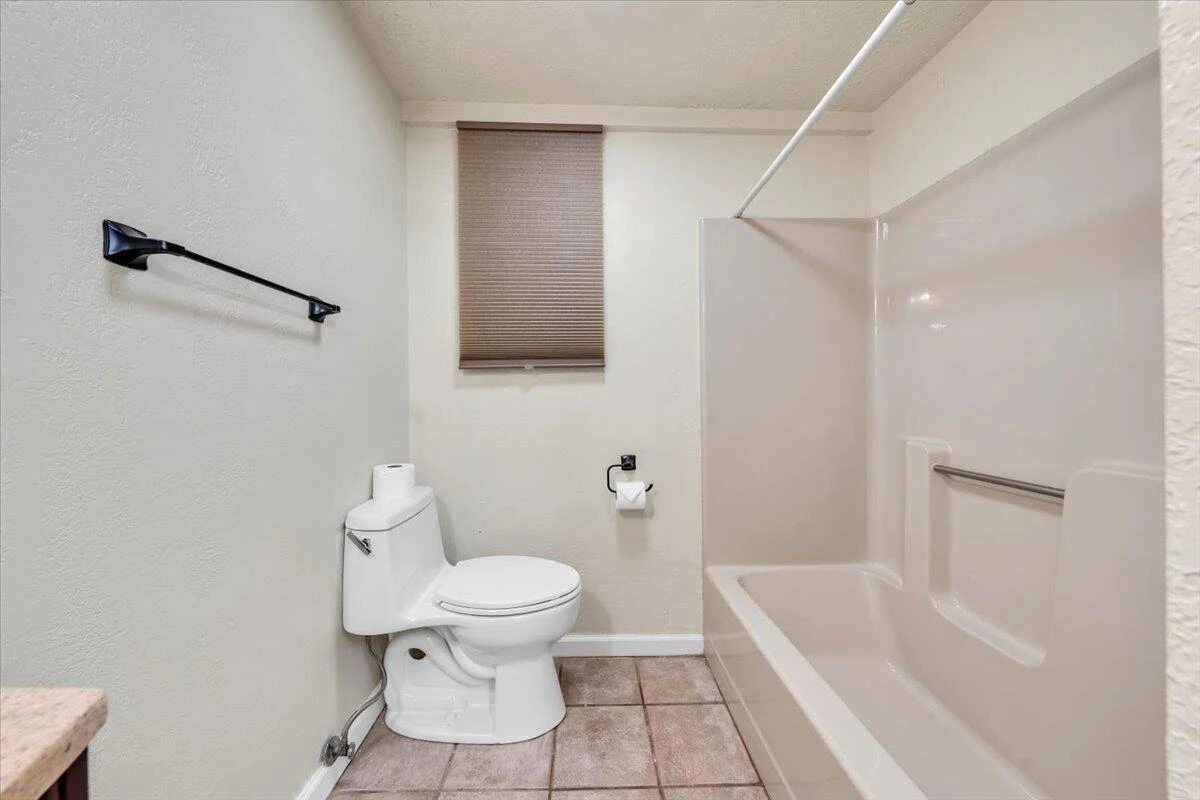 2554 ALBERTA AVE - Photo 28