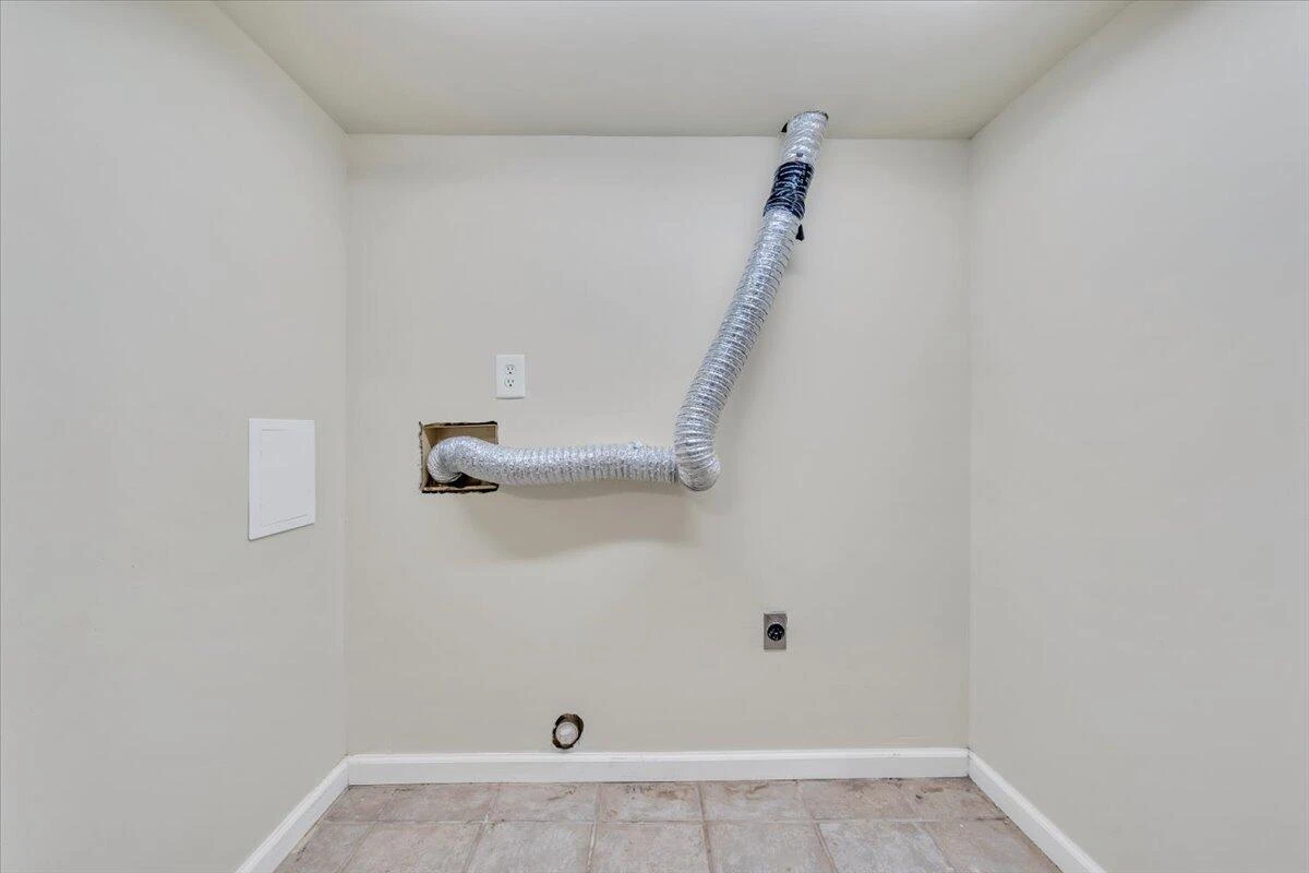 2554 ALBERTA AVE - Photo 29