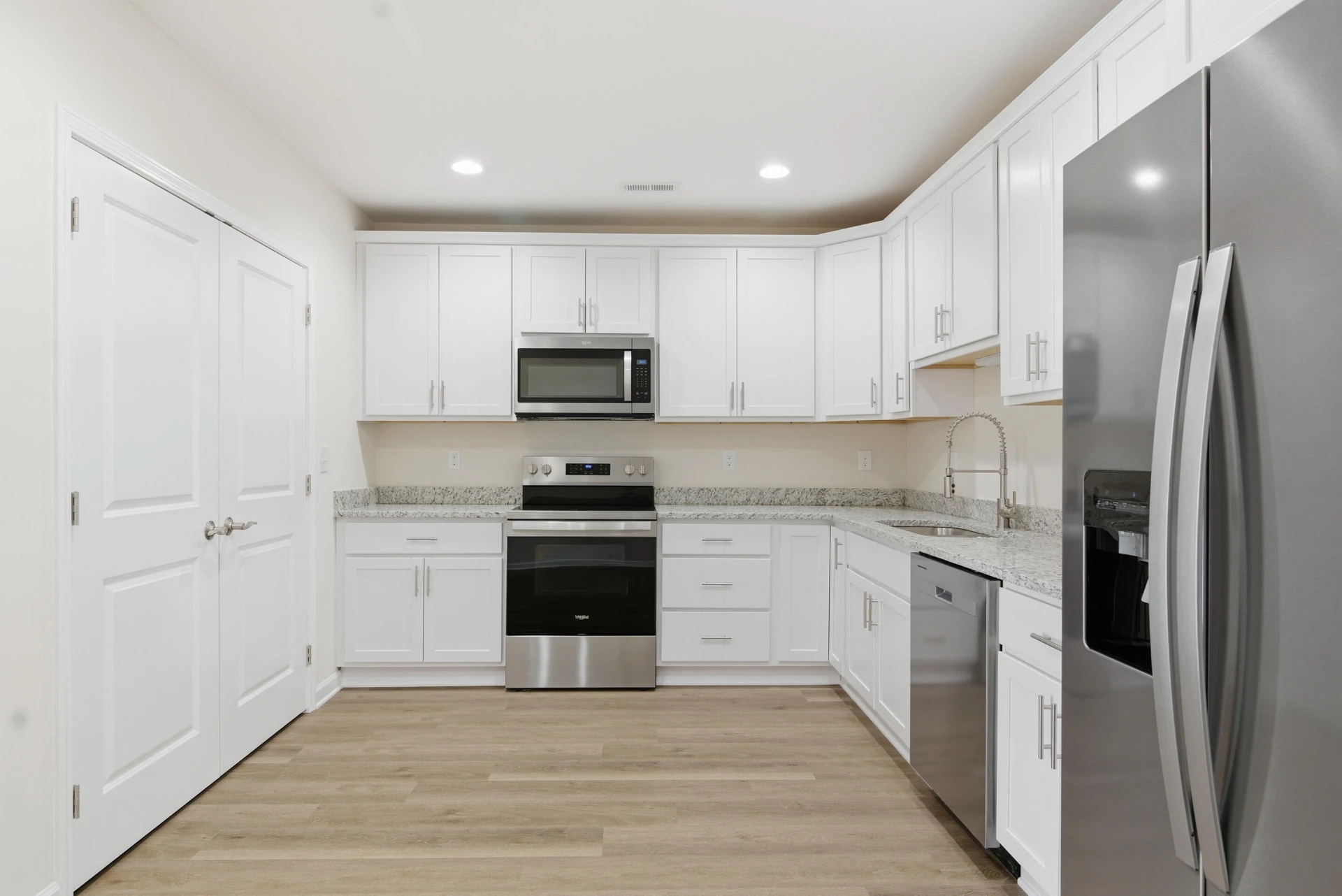 409 Washington AVE #12 - Photo 14