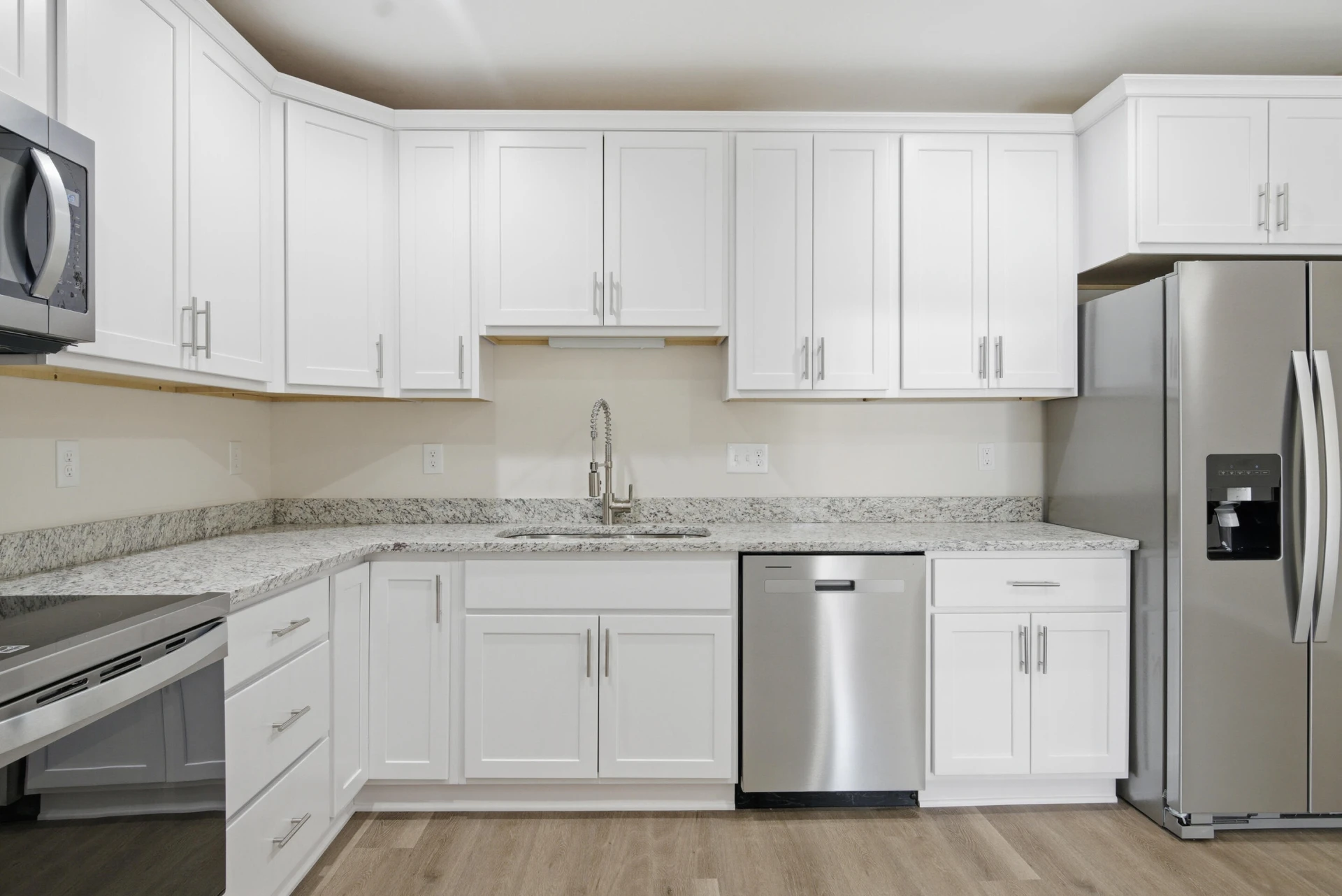 409 Washington AVE #12 - Photo 15