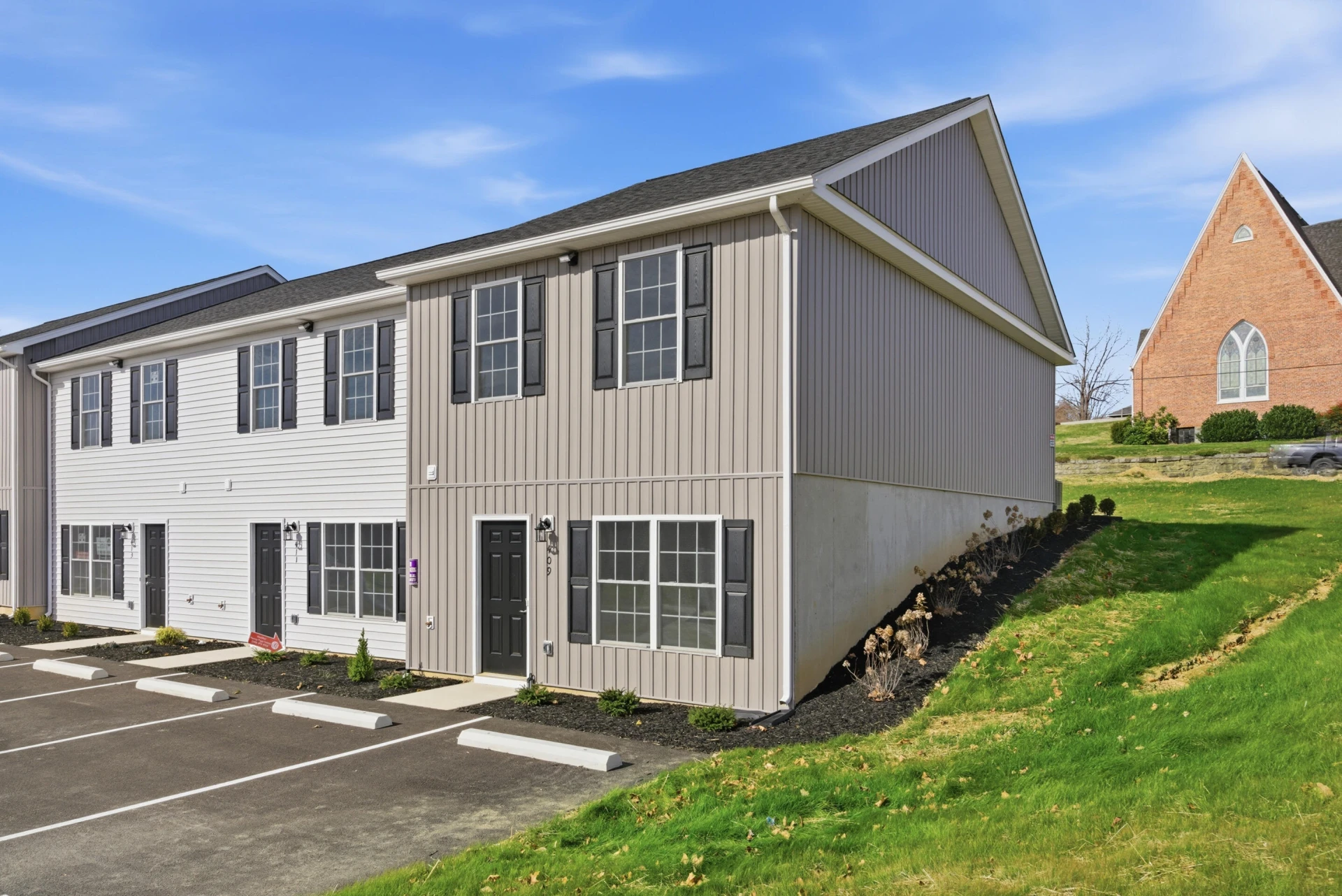 409 Washington AVE #12 - Photo 4