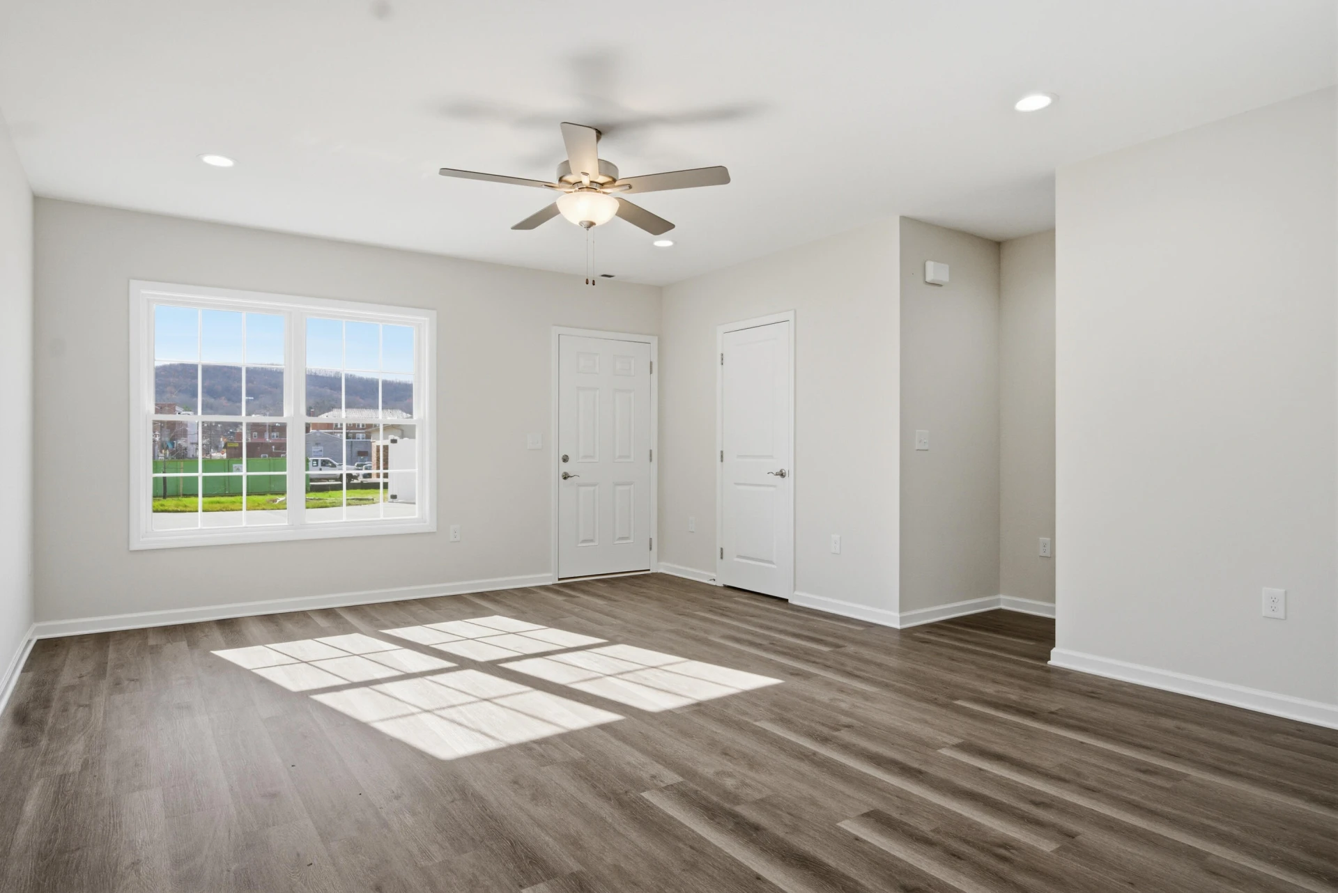 409 Washington AVE #12 - Photo 8