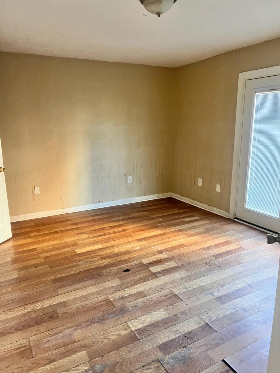 2208 10th ST - Photo 13