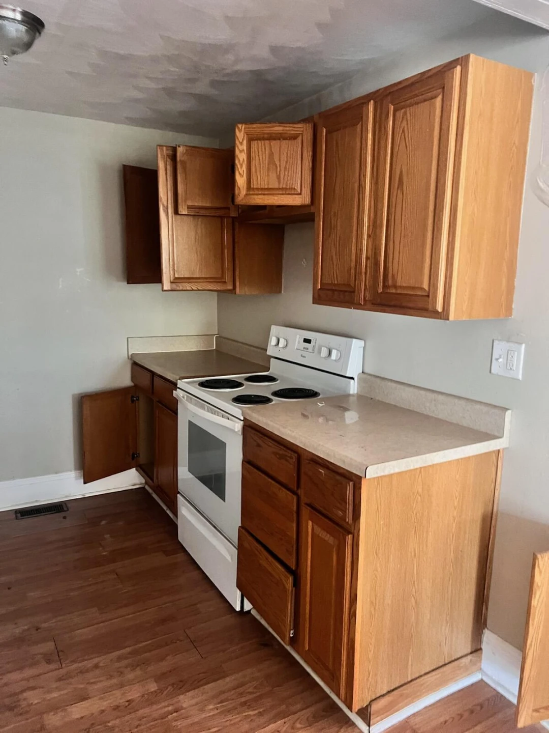 2208 10th ST - Photo 9