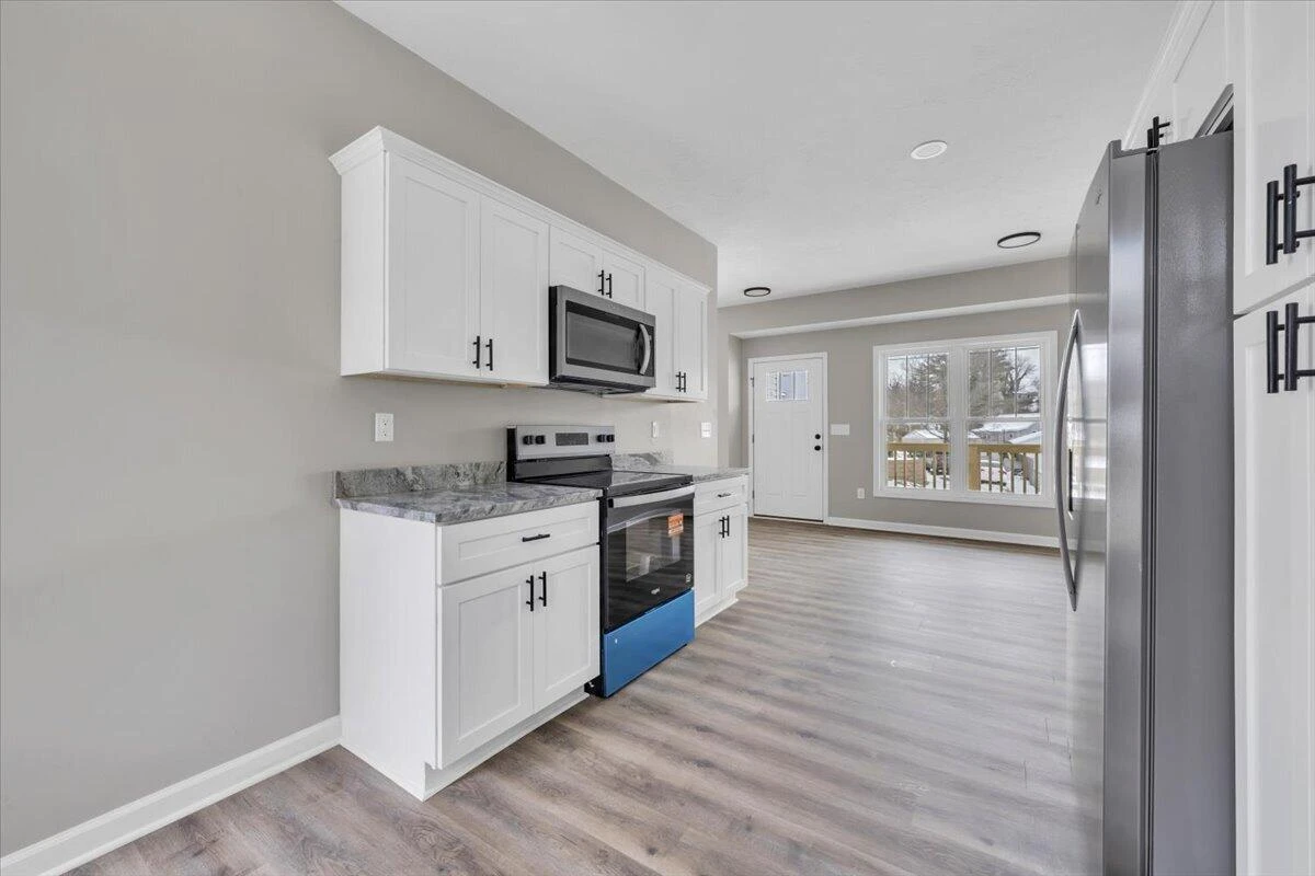 415 7th ST - Photo 14
