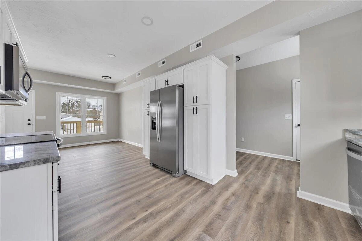 415 7th ST - Photo 16