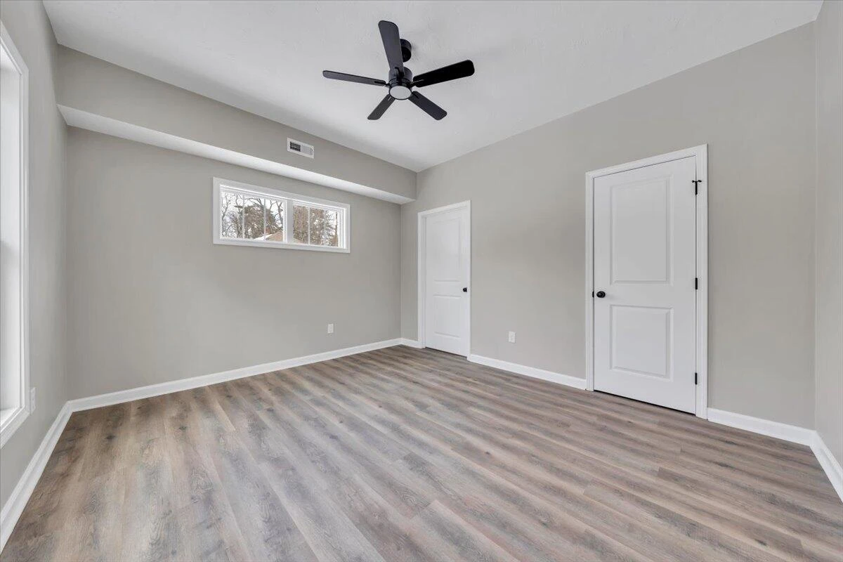 415 7th ST - Photo 22