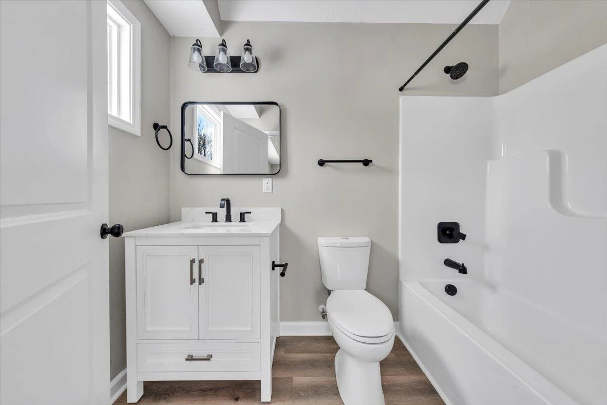 415 7th ST - Photo 24
