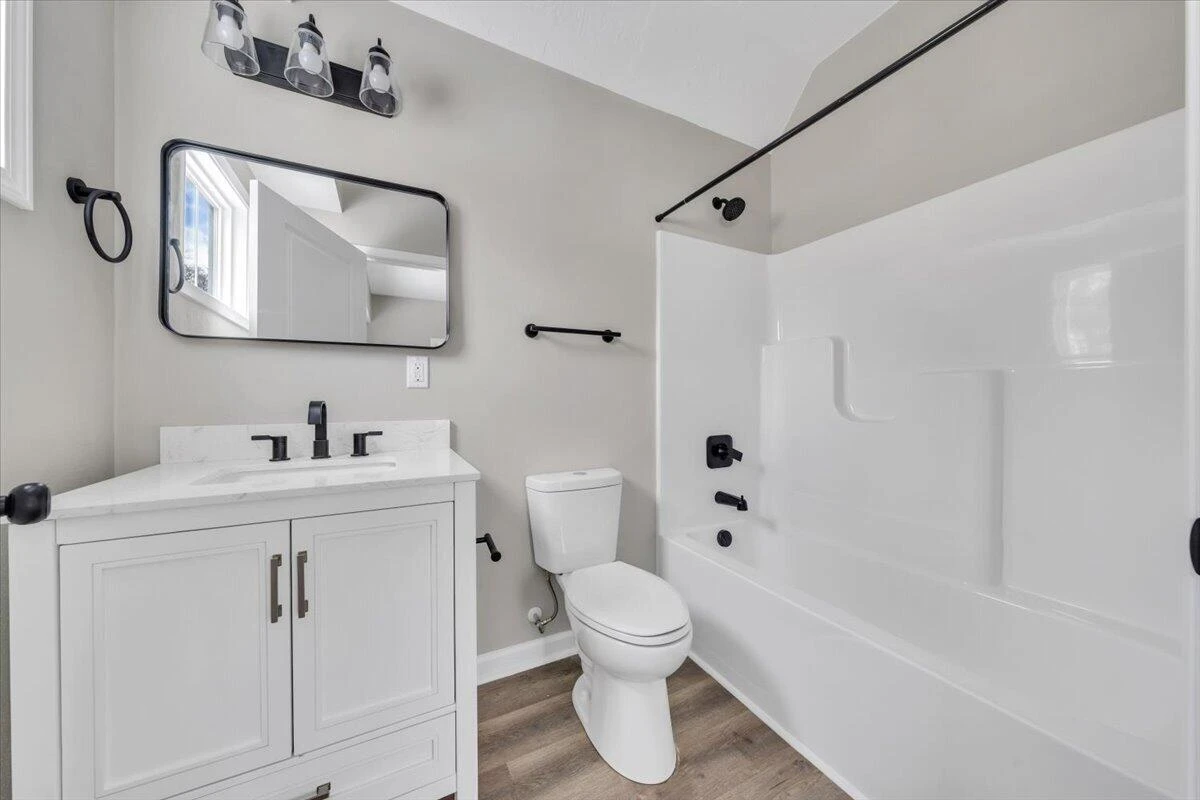 415 7th ST - Photo 25